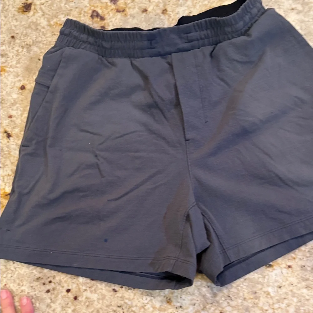 Lululemon  charcoal Casual Shorts size boys M - Picture 9 of 9